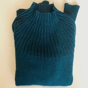 Anthropology knit green top